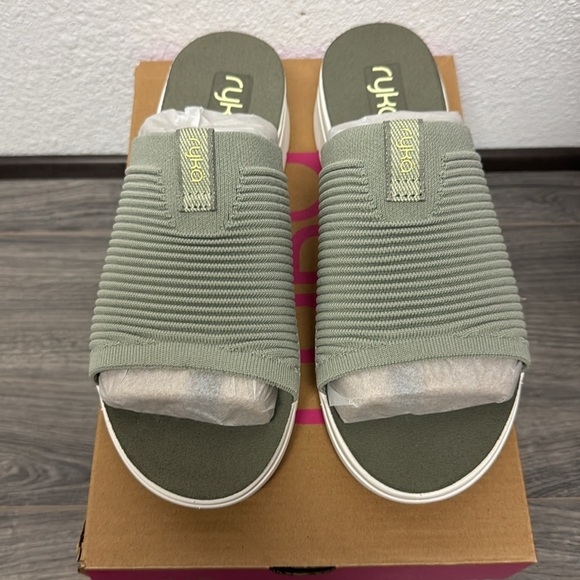 Ryka Made For Women Epic Slide Sandal (WIDE) - Picture 7 of 10